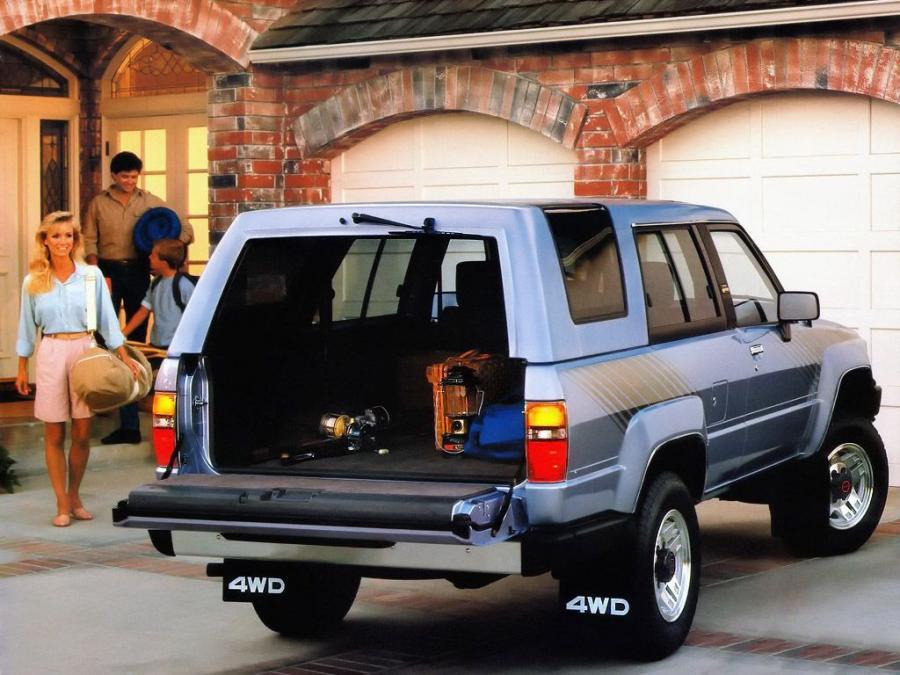  Toyota 4Runner (LN60) 1984 года  (фото 13 из 22)